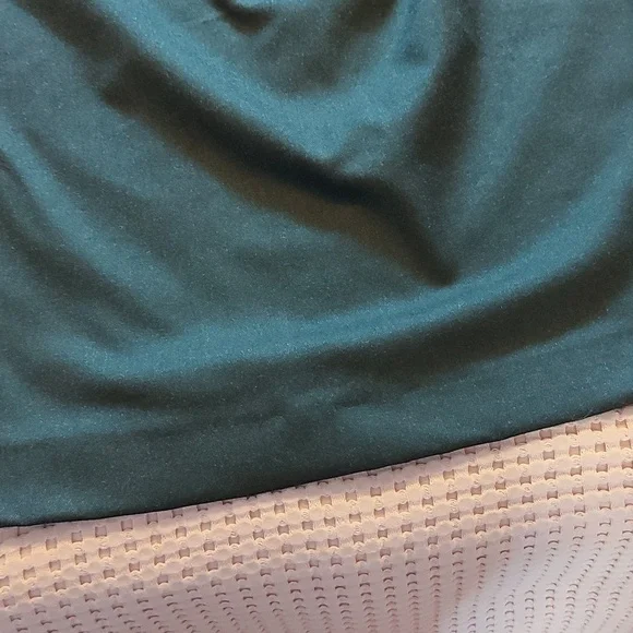 Woman's skirt - Picture 3 of 13